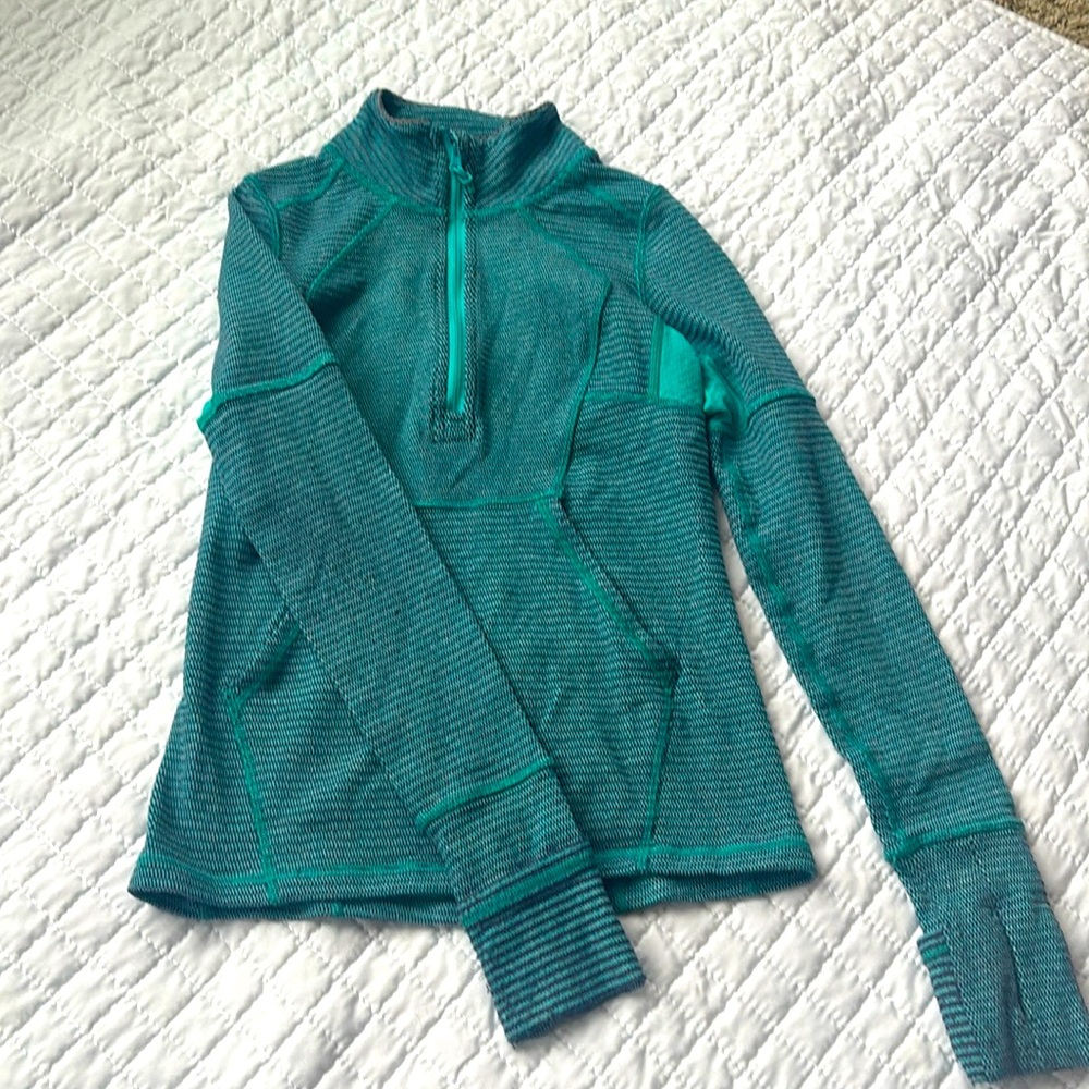 Ivivva 1/4 zip size 8